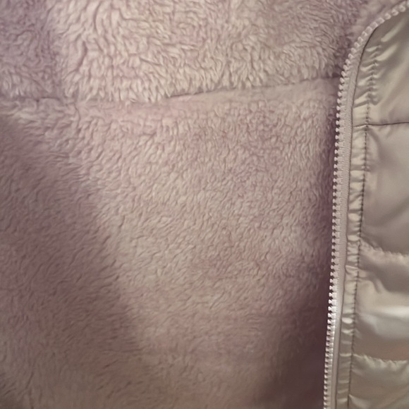 North Face Mossbud Reversible Vest - Picture 5 of 7